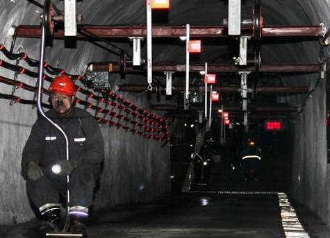 礦山架空乘人索道