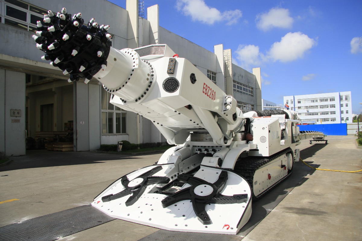 上海煤科EBZ260懸臂式掘進機獲俄羅斯電視臺報道