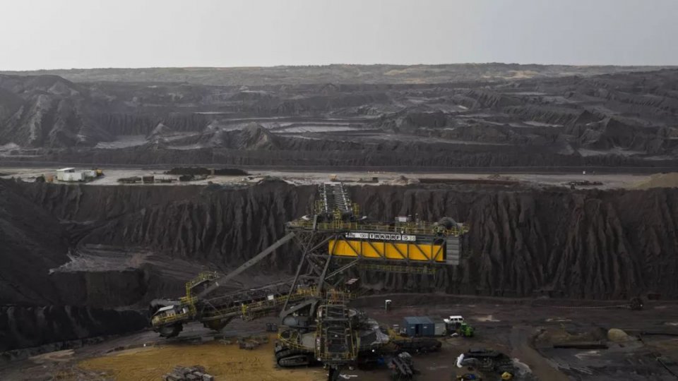 世界上最大的煤礦，含煤面積18萬平方千米，年產(chǎn)量4億噸